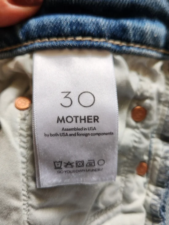 MOTHER The Weekender Fray in Glow Up Light Wash Flared Stretchy Ladies 30 EUC - Picture 11 of 11